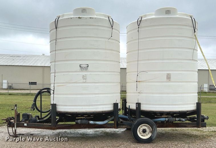 image for item LU9821 Wylie  fertilizer delivery trailer