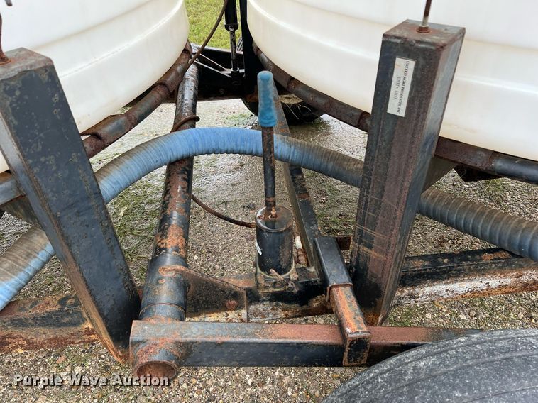 image for item LU9821 Wylie  fertilizer delivery trailer
