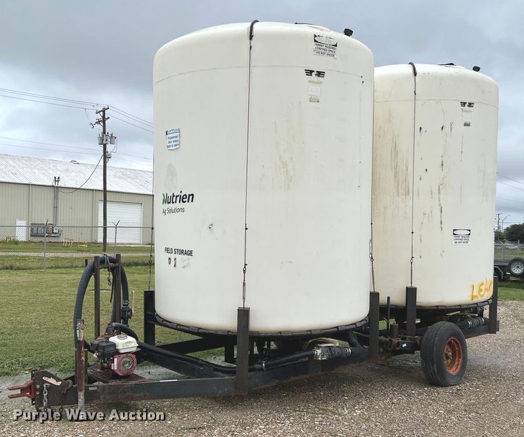 image for item LU9822 Wylie  fertilizer delivery trailer