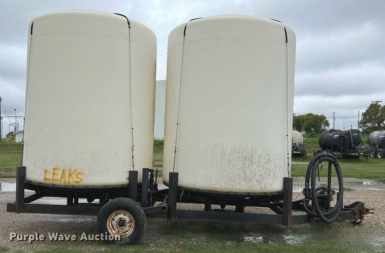 image for item LU9822 Wylie  fertilizer delivery trailer