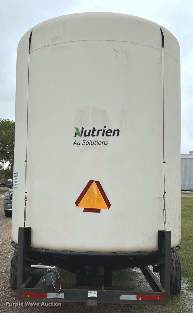 image for item LU9822 Wylie  fertilizer delivery trailer