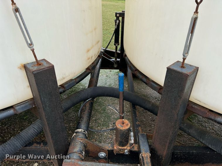 image for item LU9822 Wylie  fertilizer delivery trailer