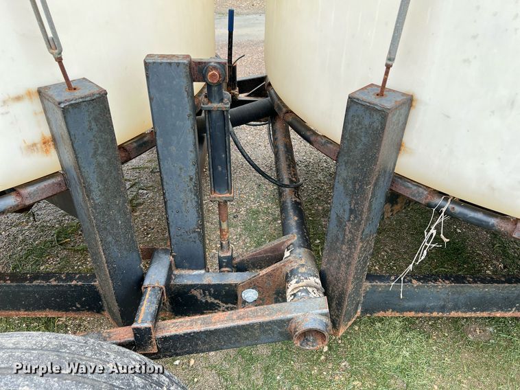 image for item LU9822 Wylie  fertilizer delivery trailer