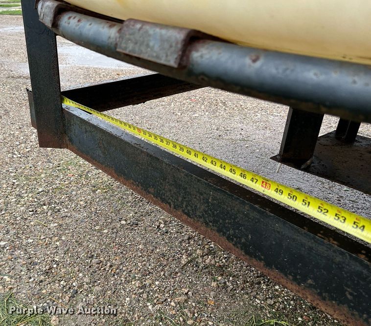 image for item LU9822 Wylie  fertilizer delivery trailer