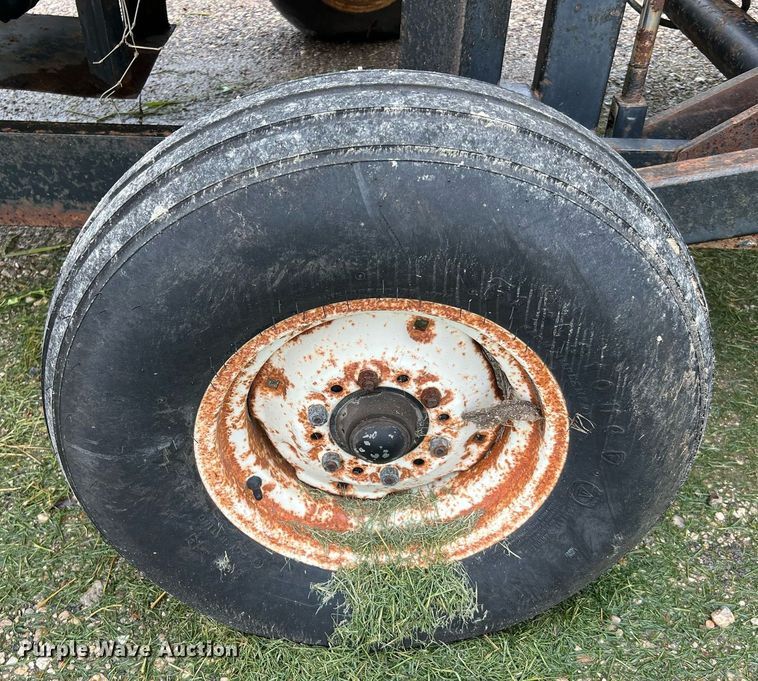 image for item LU9822 Wylie  fertilizer delivery trailer