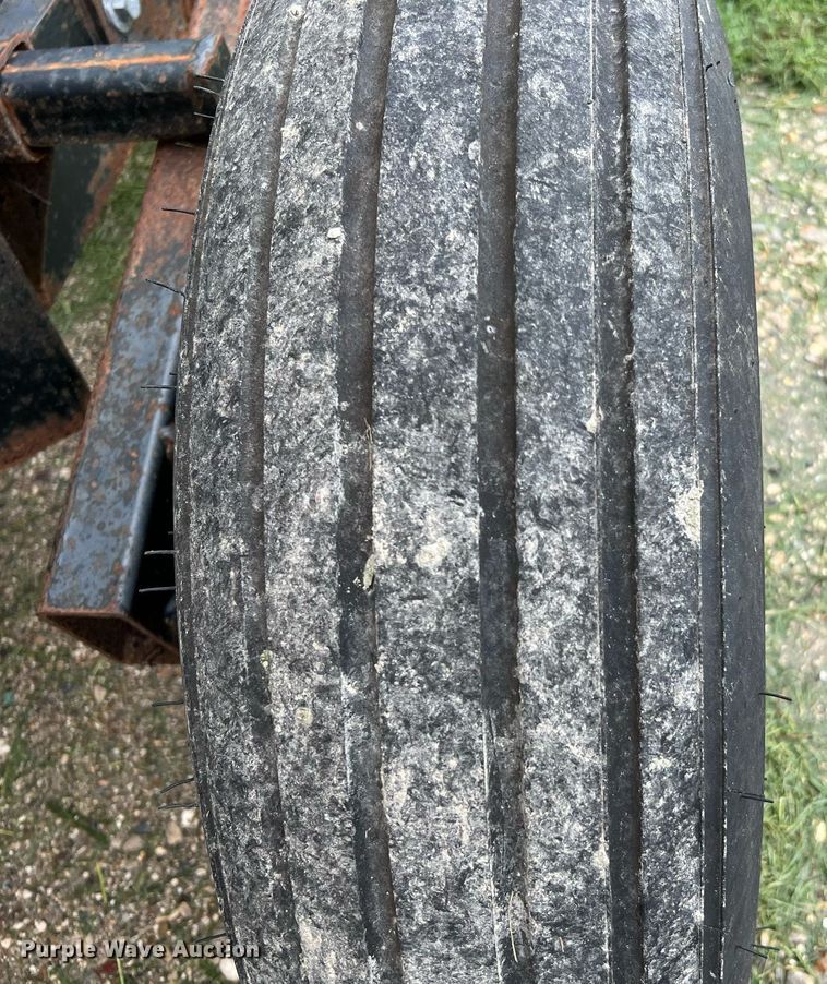 image for item LU9822 Wylie  fertilizer delivery trailer