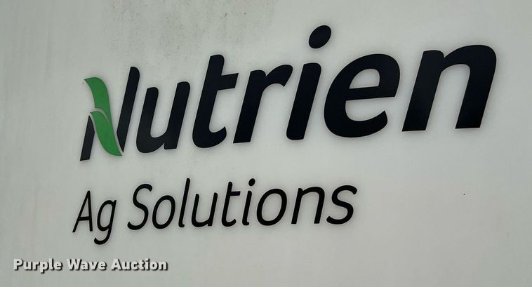 image for item LU9822 Wylie  fertilizer delivery trailer