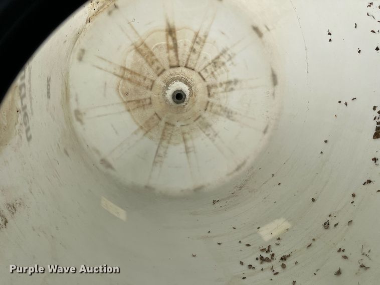 image for item LU9822 Wylie  fertilizer delivery trailer