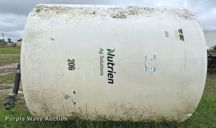 image for item LU9822 Wylie  fertilizer delivery trailer
