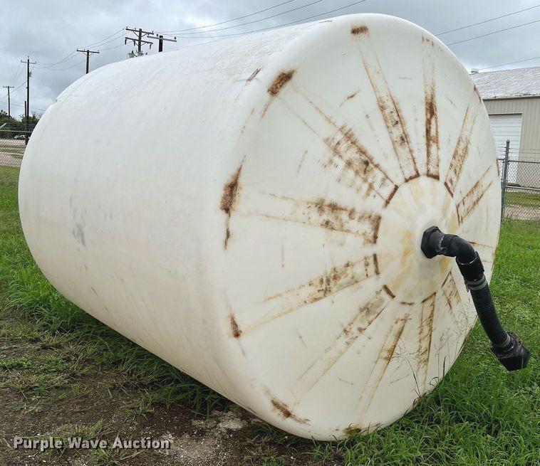 image for item LU9822 Wylie  fertilizer delivery trailer