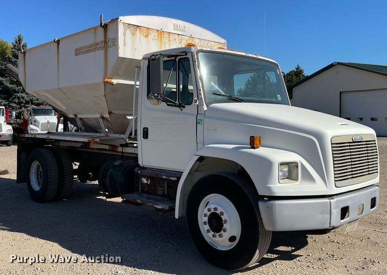 image for item LV9928 1999 Freightliner FL70  feed delivery truck