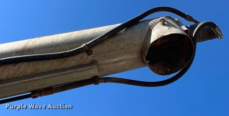 image for item LV9928 1999 Freightliner FL70  feed delivery truck