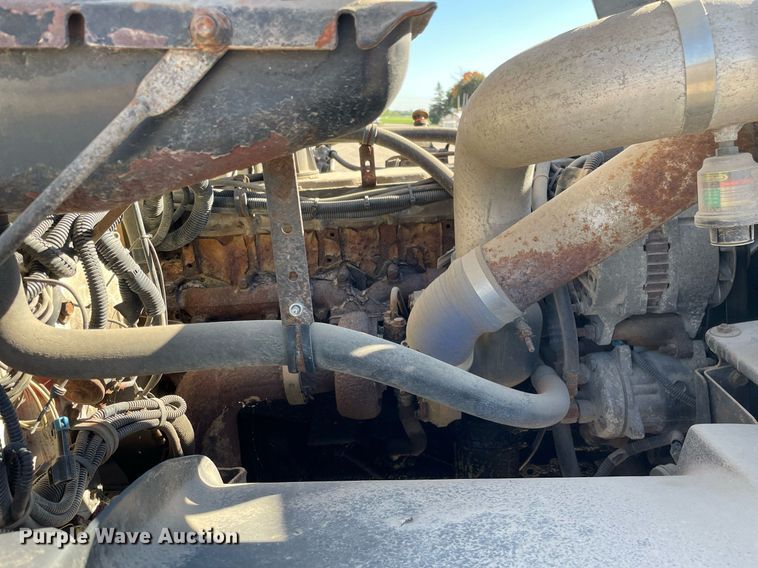 image for item LV9928 1999 Freightliner FL70  feed delivery truck