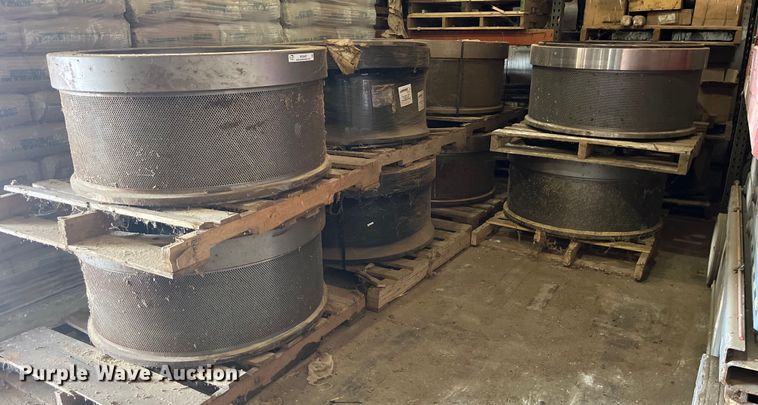 image for item MG9407 (8) CPM and Jacob pellet dies