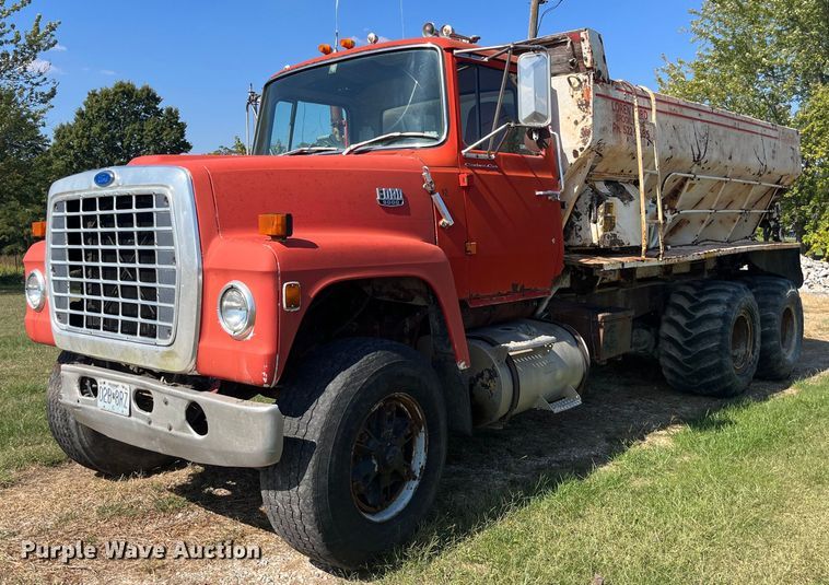 image for item MG9507 1978 Ford 9000  fertilizer delivery truck