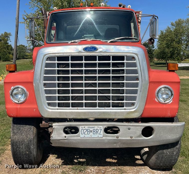 image for item MG9507 1978 Ford 9000  fertilizer delivery truck