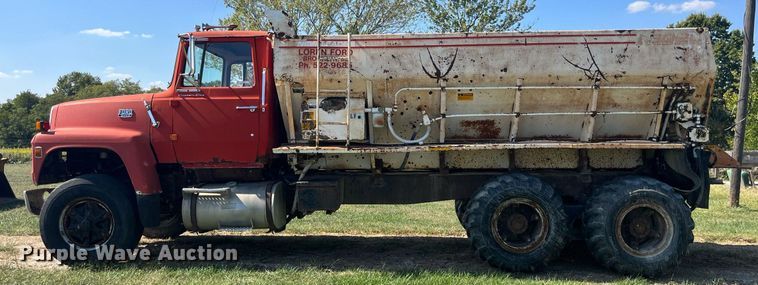 image for item MG9507 1978 Ford 9000  fertilizer delivery truck
