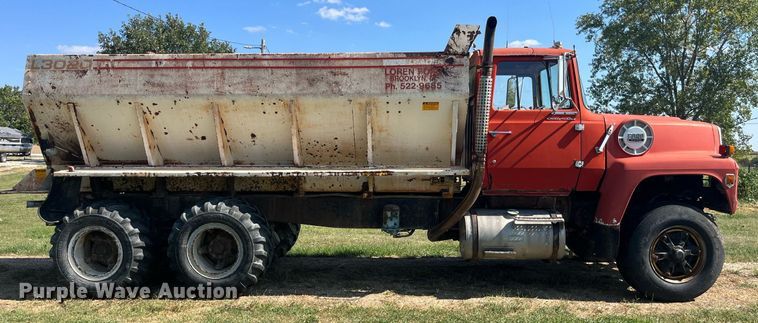image for item MG9507 1978 Ford 9000  fertilizer delivery truck