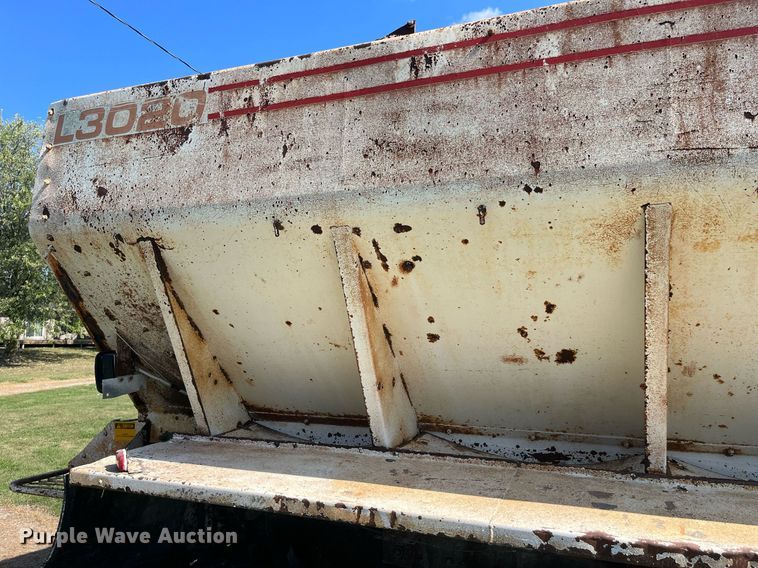 image for item MG9507 1978 Ford 9000  fertilizer delivery truck