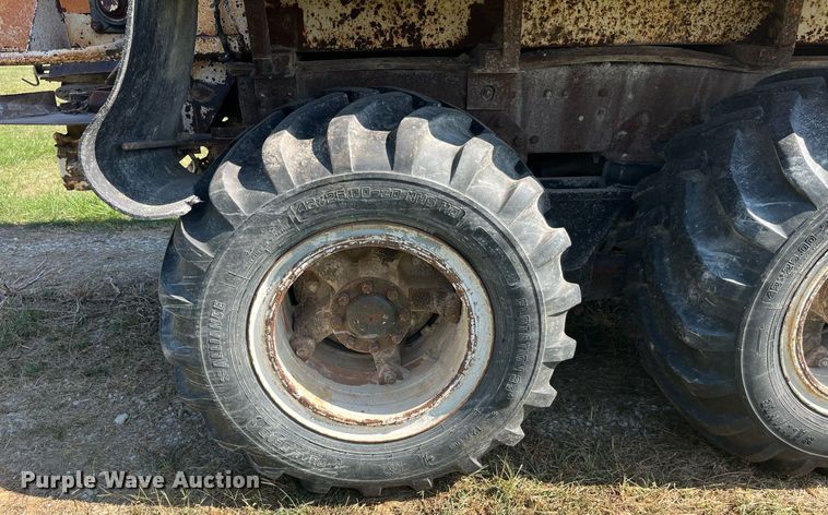 image for item MG9507 1978 Ford 9000  fertilizer delivery truck
