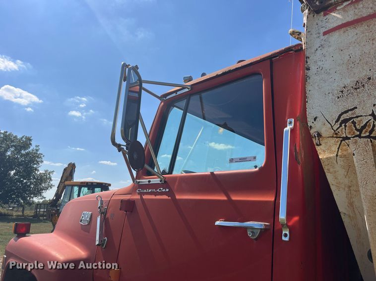 image for item MG9507 1978 Ford 9000  fertilizer delivery truck