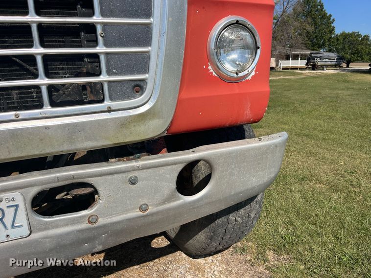 image for item MG9507 1978 Ford 9000  fertilizer delivery truck