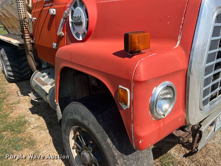 image for item MG9507 1978 Ford 9000  fertilizer delivery truck