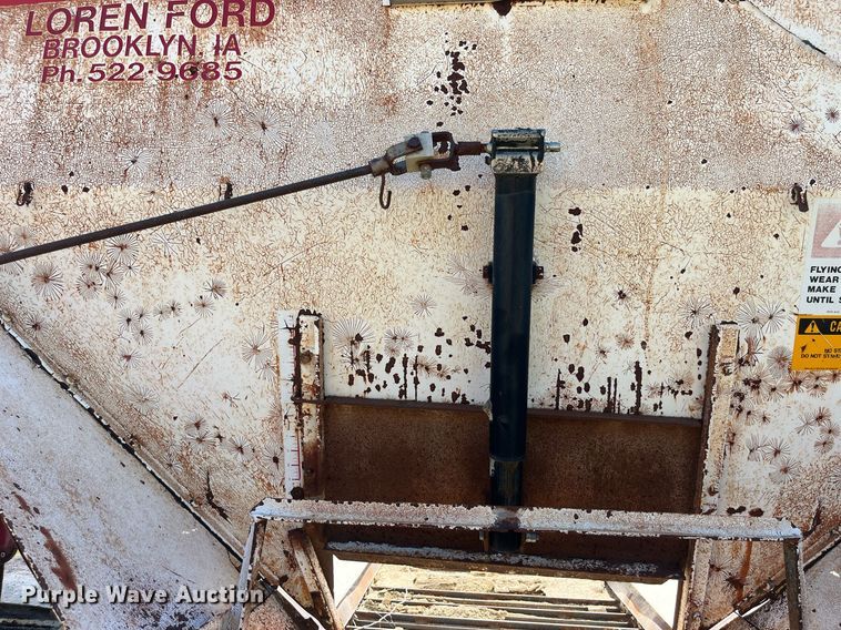 image for item MG9507 1978 Ford 9000  fertilizer delivery truck