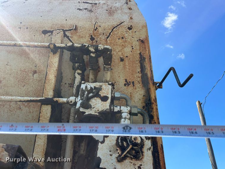 image for item MG9507 1978 Ford 9000  fertilizer delivery truck