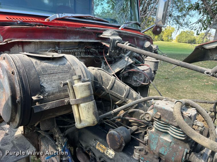 image for item MG9507 1978 Ford 9000  fertilizer delivery truck