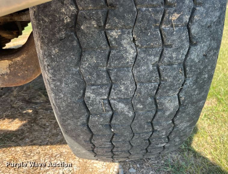 image for item MG9507 1978 Ford 9000  fertilizer delivery truck