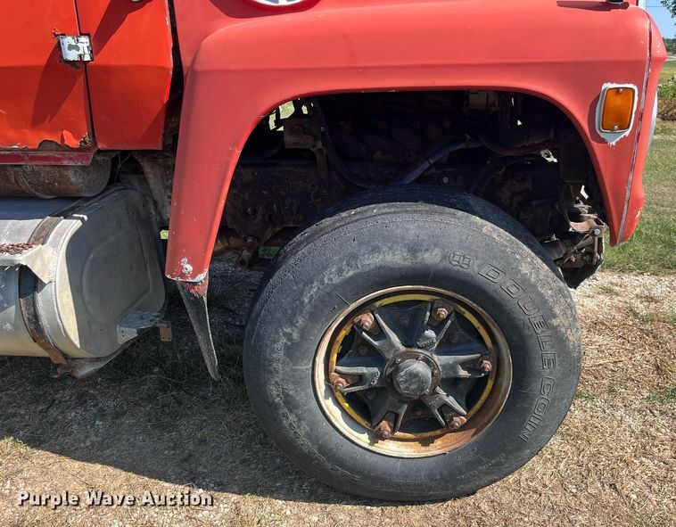 image for item MG9507 1978 Ford 9000  fertilizer delivery truck