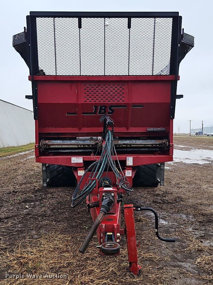 image for item MH9399 JBS VMWB3042-55TR  manure spreader