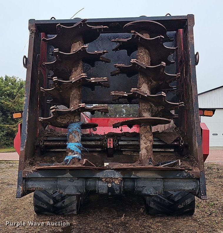 image for item MH9399 JBS VMWB3042-55TR  manure spreader