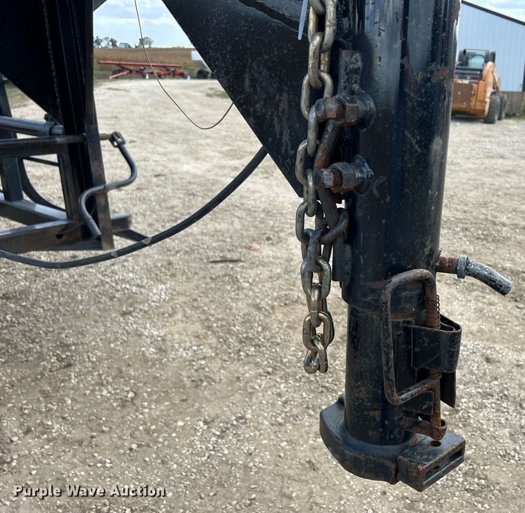 image for item MO9063 20 x 4 hay bale trailer