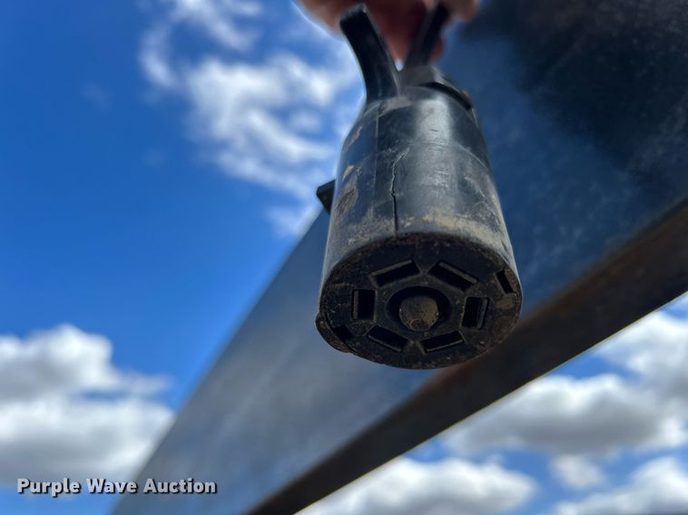 image for item MO9063 20 x 4 hay bale trailer