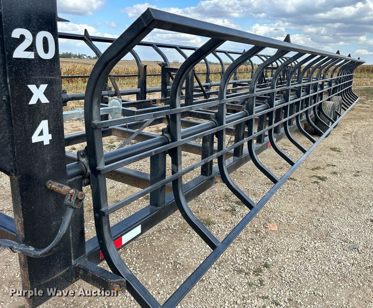 image for item MO9063 20 x 4 hay bale trailer