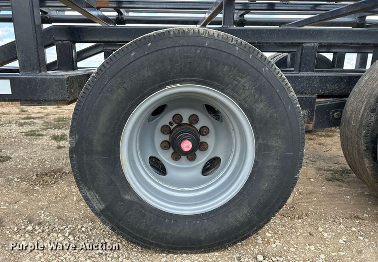 image for item MO9063 20 x 4 hay bale trailer