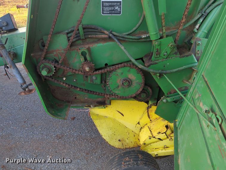 image for item MX9454 John Deere 530  round baler