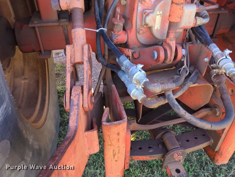 image for item MX9459 Case 1070  tractor