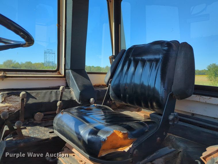 image for item MX9459 Case 1070  tractor