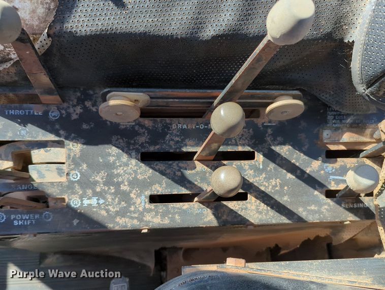 image for item MX9459 Case 1070  tractor