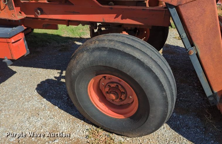 image for item MX9459 Case 1070  tractor