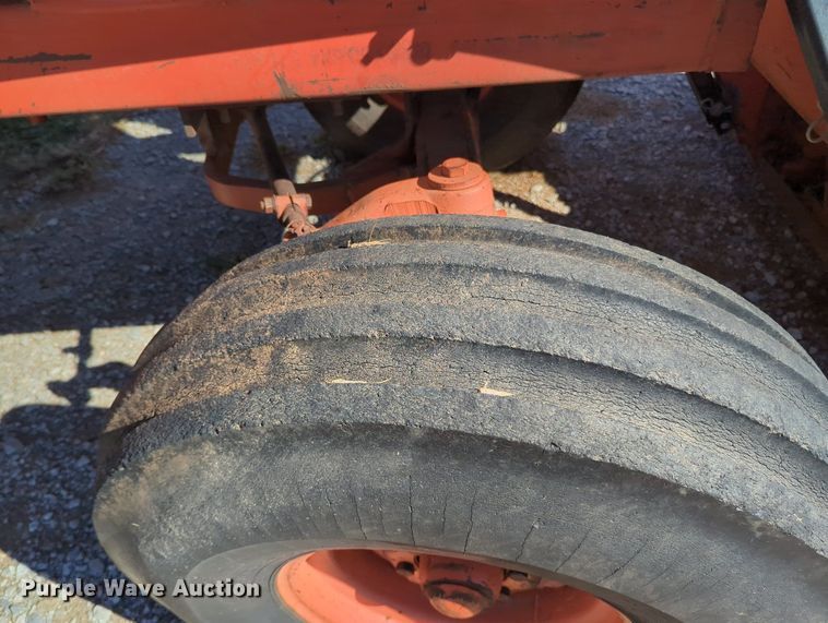 image for item MX9459 Case 1070  tractor