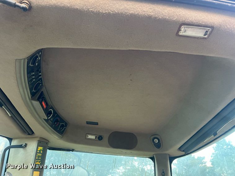 image for item NA9249 2003 Case IH STX450  tractor