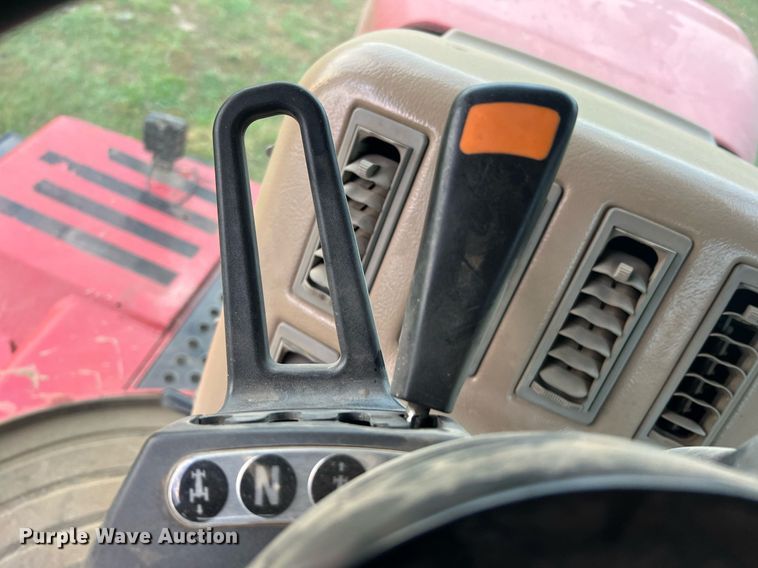 image for item NA9249 2003 Case IH STX450  tractor