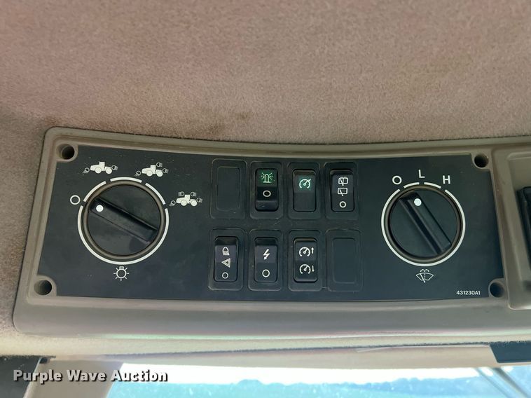 image for item NA9249 2003 Case IH STX450  tractor