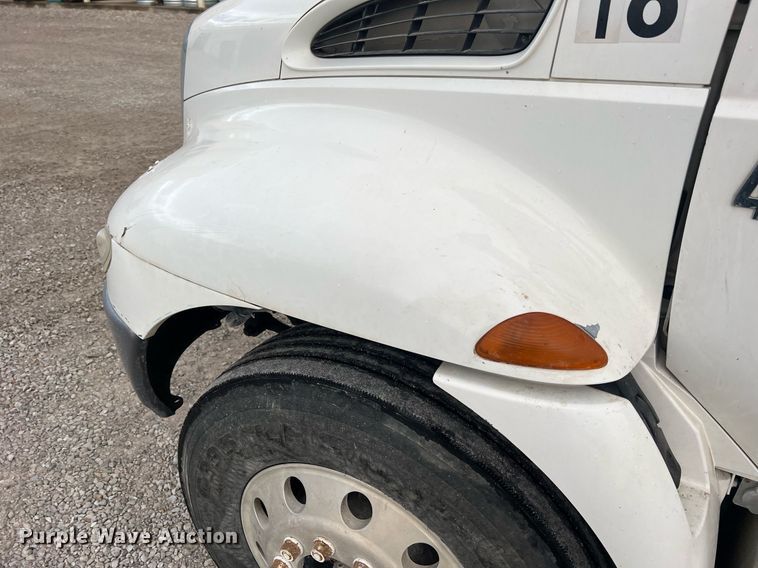 image for item NA9255 2007 International 4400  feed delivery truck