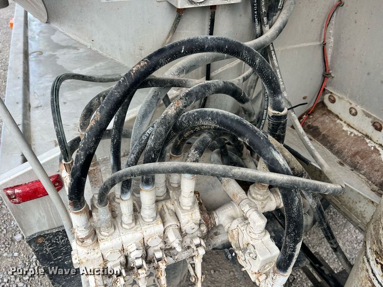 image for item NA9255 2007 International 4400  feed delivery truck