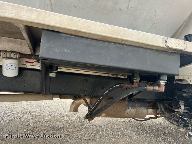 image for item NA9255 2007 International 4400  feed delivery truck